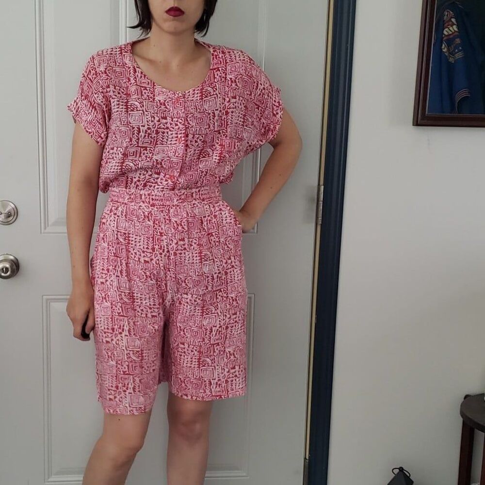 80s‎ Red and White Rayon Matching Shorts Set